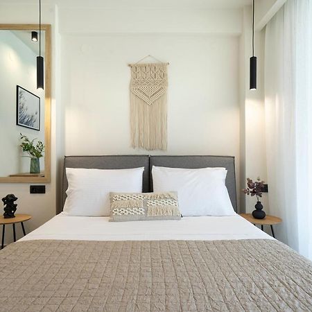 Aelia Seaside Luxury Suites Nea Karvali Exterior foto