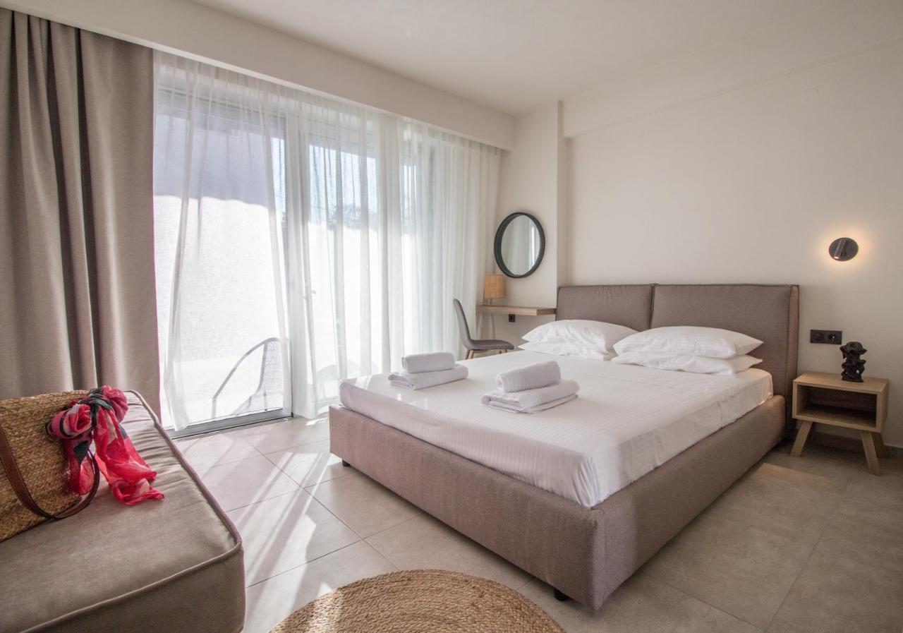 Aelia Seaside Luxury Suites Nea Karvali Exterior foto