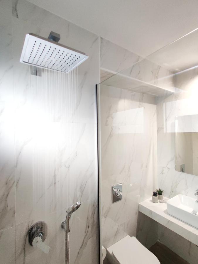 Aelia Seaside Luxury Suites Nea Karvali Exterior foto