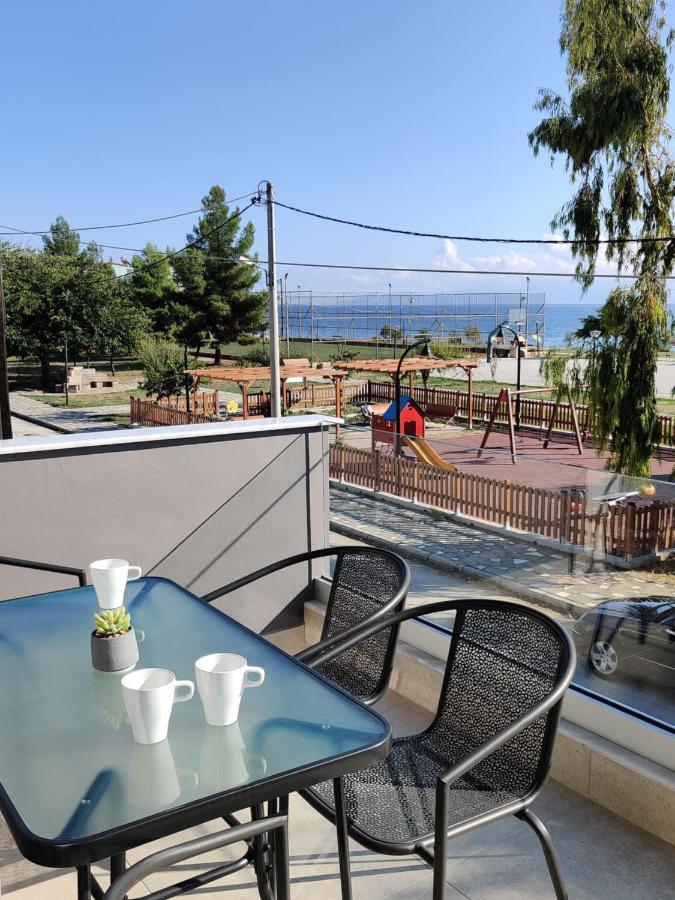 Aelia Seaside Luxury Suites Nea Karvali Exterior foto
