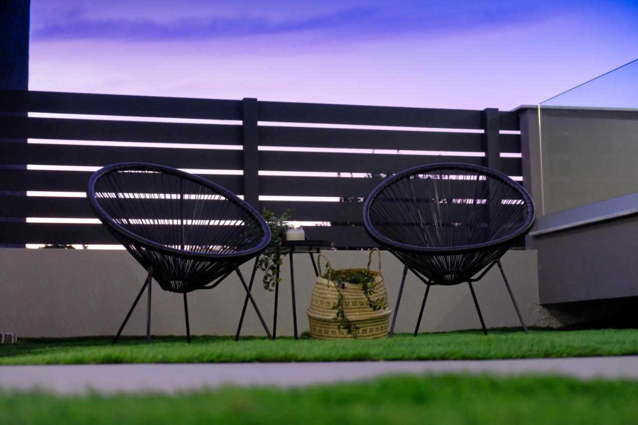 Aelia Seaside Luxury Suites Nea Karvali Exterior foto