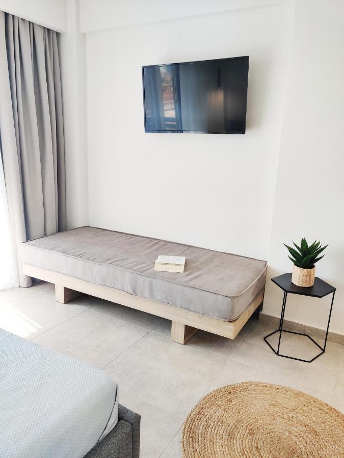Aelia Seaside Luxury Suites Nea Karvali Exterior foto