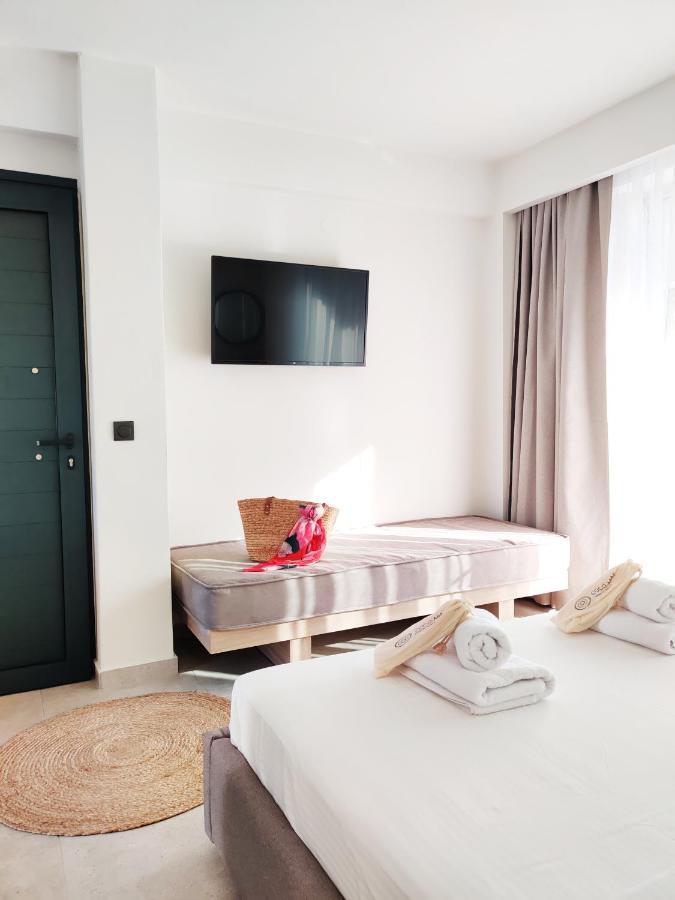 Aelia Seaside Luxury Suites Nea Karvali Exterior foto