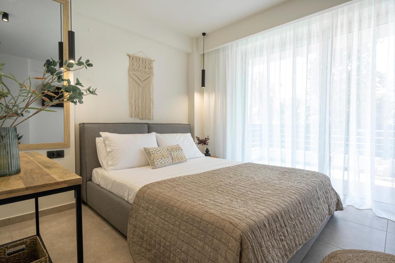Aelia Seaside Luxury Suites Nea Karvali Exterior foto