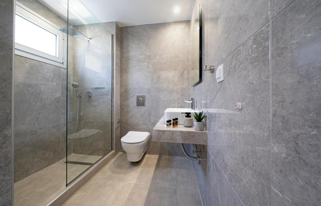 Aelia Seaside Luxury Suites Nea Karvali Exterior foto