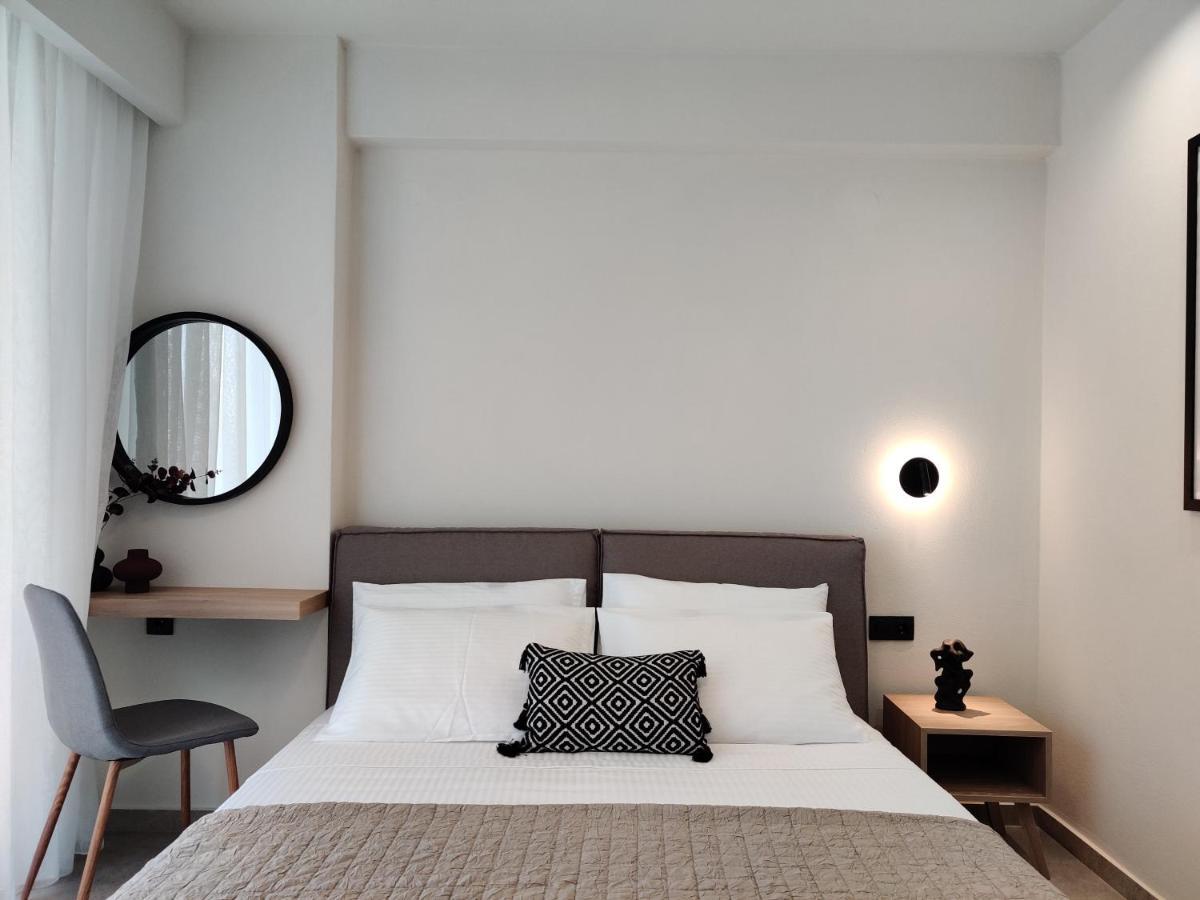 Aelia Seaside Luxury Suites Nea Karvali Exterior foto