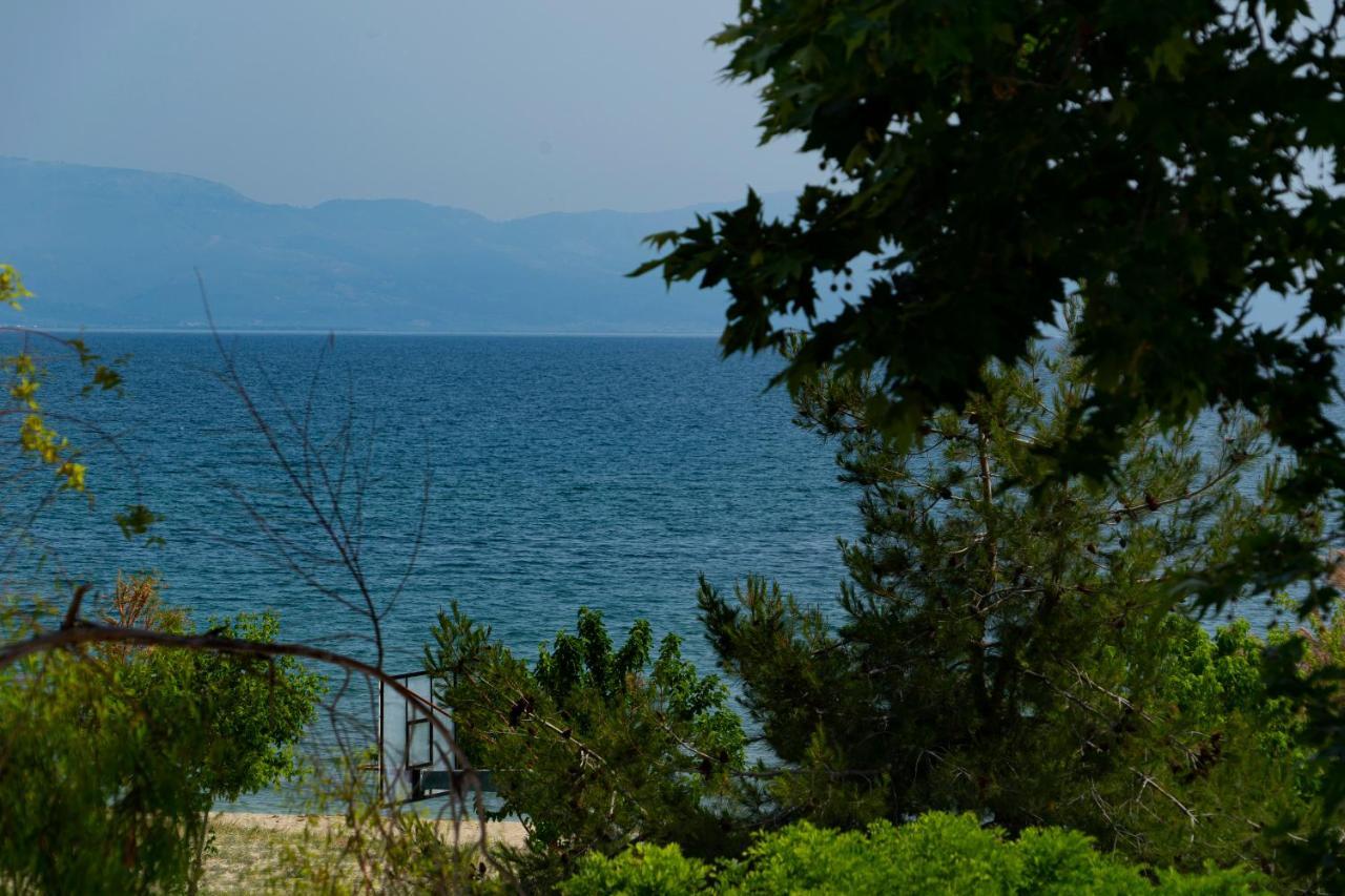 Aelia Seaside Luxury Suites Nea Karvali Exterior foto