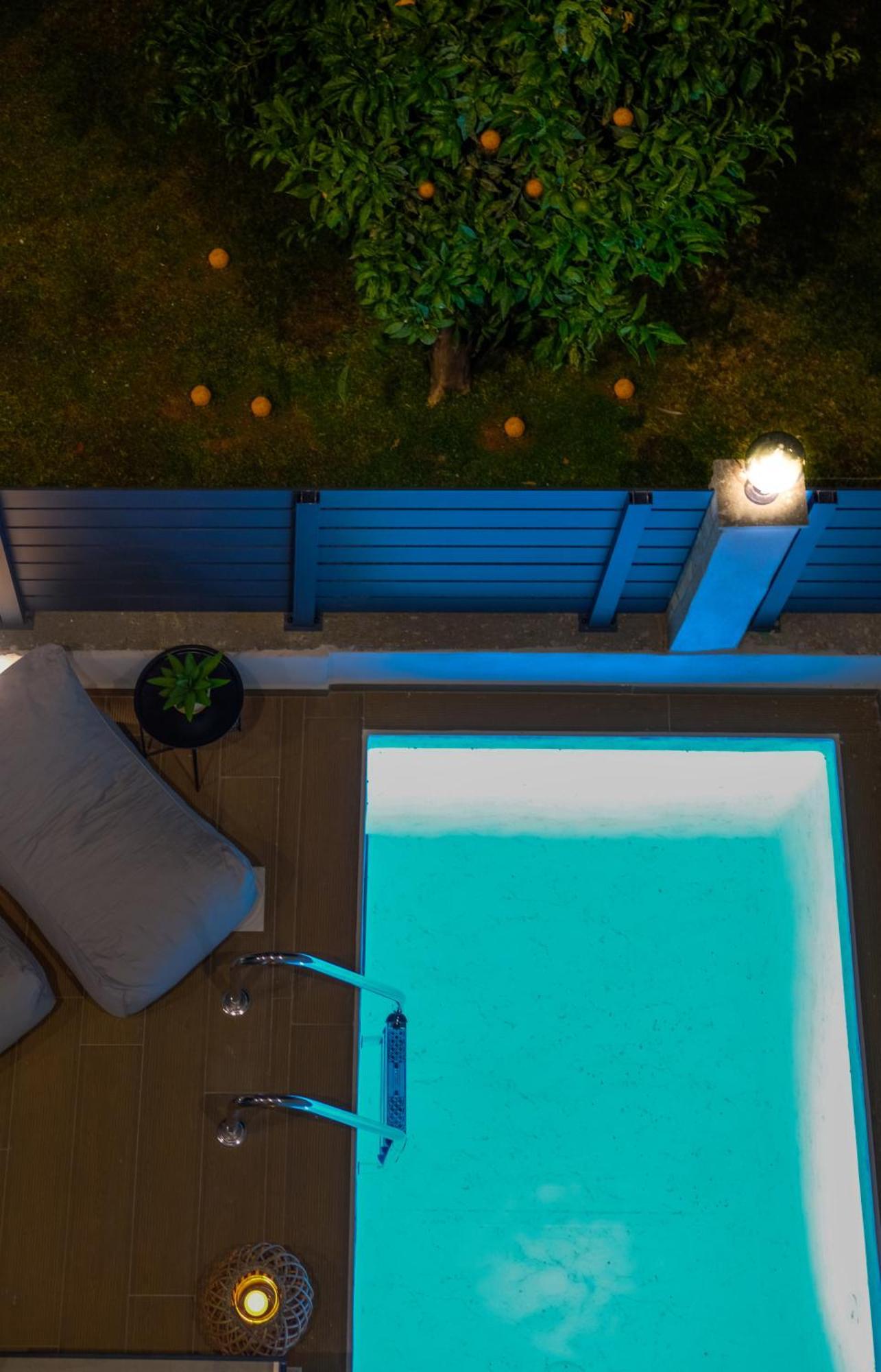 Aelia Seaside Luxury Suites Nea Karvali Zimmer foto